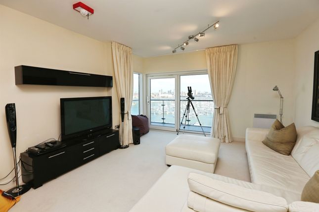 Flat 104, Harlequin Court, Rope Quays, Gosport photo 2