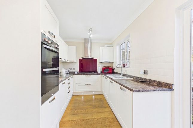 41 Exmouth Road, Ruislip photo 2