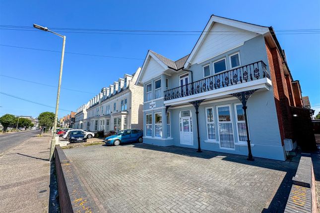Flat for sale in Carnarvon Road, Clacton-On-Sea