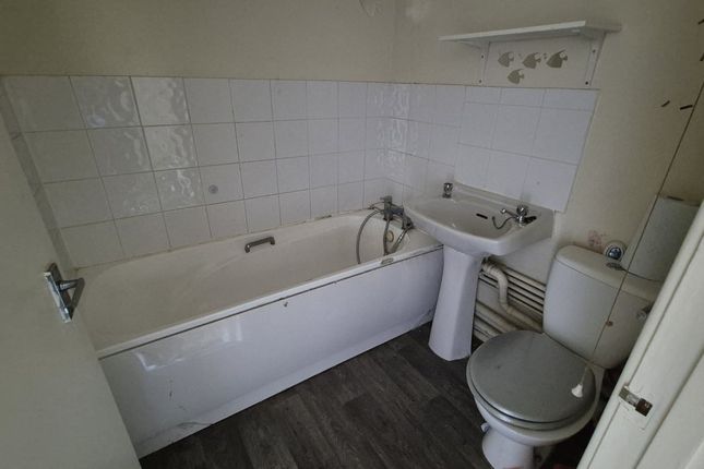 26 Kercroft, Two Mile Ash, Milton Keynes photo 5