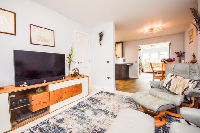 46, Douglas Davidson Drive, Blairgowrie photo 2