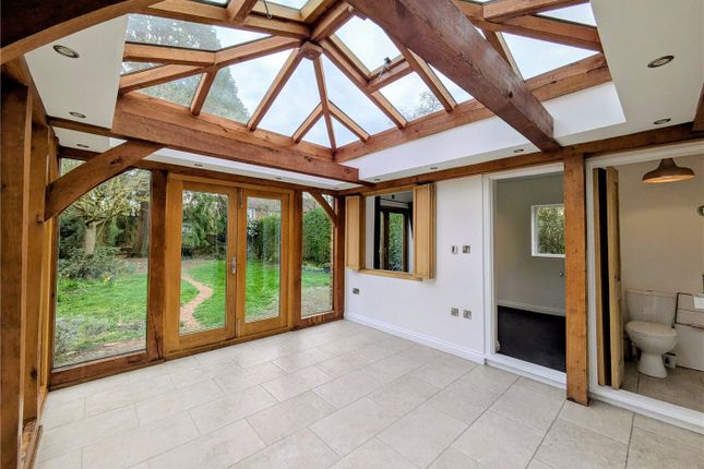 17, Roe Lane, London photo 2