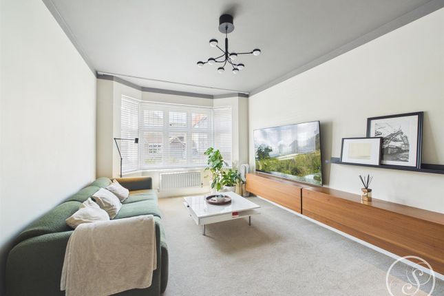 3, Hardwick Way, Leeds photo 2