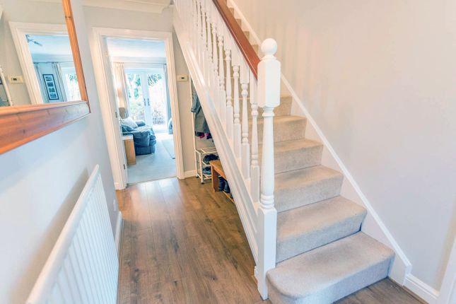 24 Langdale Drive, Ascot photo 4