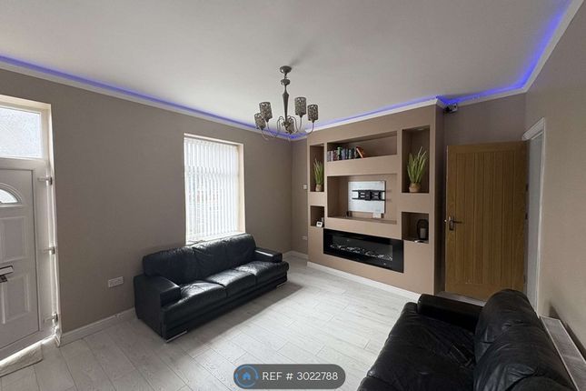 Piggott Street, Huddersfield photo 3