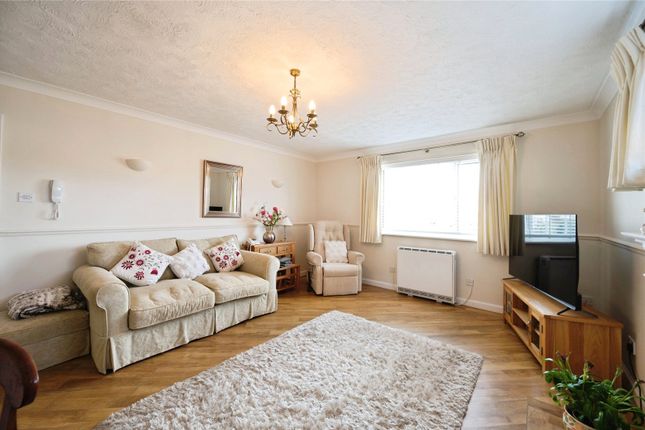 Flat 1, Amante Court, 190, Southwood Road, Hampshire photo 2
