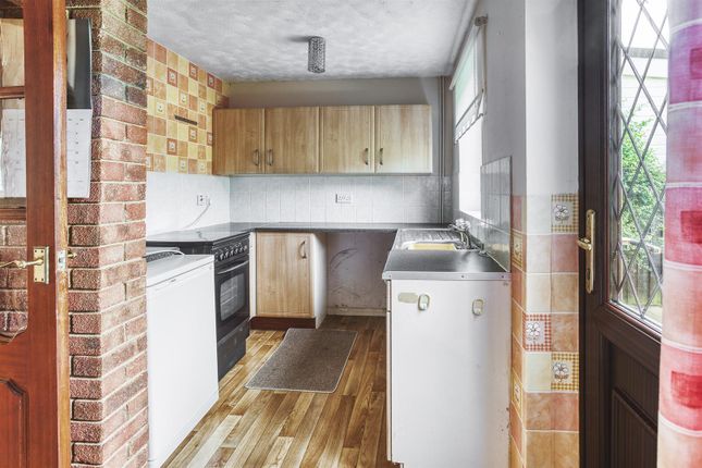 49, Holderness Close, Derby photo 4