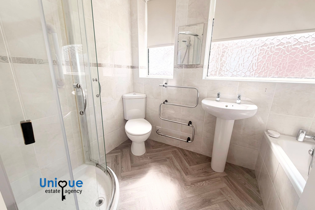 8, Troon Avenue, Thornton-Cleveleys photo 4