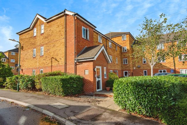 2-bed flat on 6, Dunlop Close, Kent, £140,000