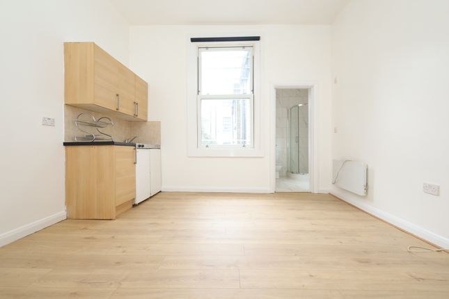 Cazenove Road, London photo 2