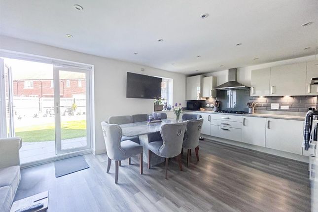 14, Luffield Drive, Bexhill-On-Sea photo 4