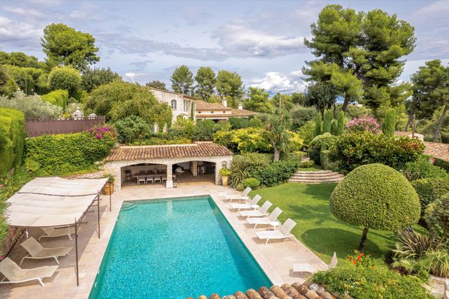 Villa for sale in Saint-Paul-De-Vence, Alpes-Maritimes, Provence-Alpes-Côte D'azur, France