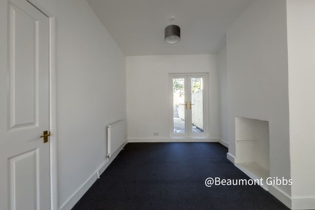 16 Whitworth Road, Greenwich, London photo 4