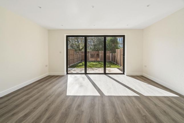Plot 2, 11, Penyston Road, Maidenhead photo 3