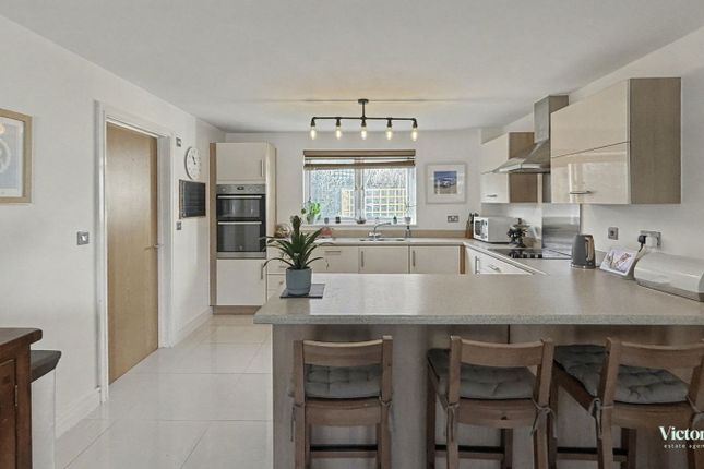 5, Higher Moor, South Brent photo 2