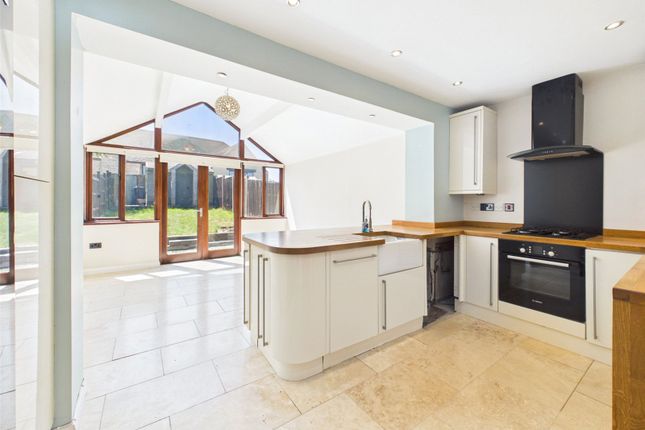 41, Carters Way, Stroud photo 3