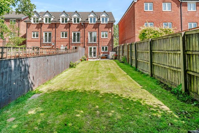 37 Duxbury Gardens, Chorley photo 4