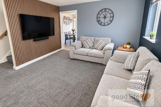 28 Sealand Close, Ryhope, Sunderland photo 4