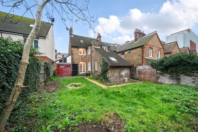 17, Westland Road, Hertfordshire photo 4