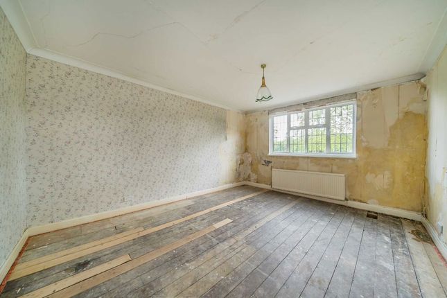 35, Streatham Common South, London photo 4