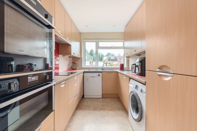 50, Oakfield Road, Camberley photo 4