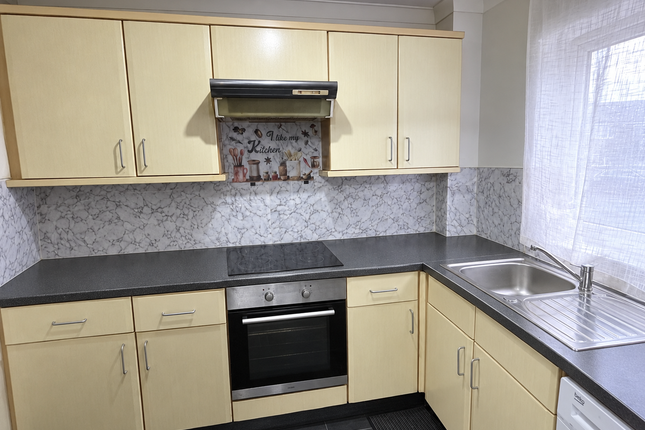 14, Benyon Path, South Ockendon photo 3
