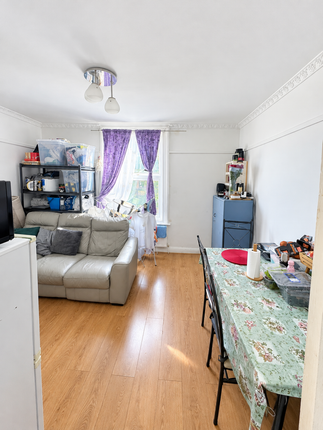 294, Brigstock Road , Thornton Heath photo 3