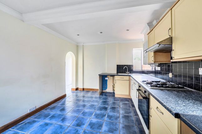 32, Drury Lane, Dunstable photo 3