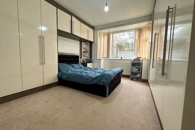 3 Leopold Road, Blackburn photo 5