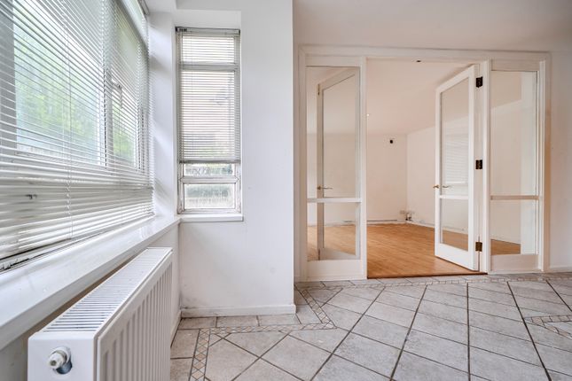 Flat 1, Crete 25, Raymill Rd East, Maidenhead photo 4