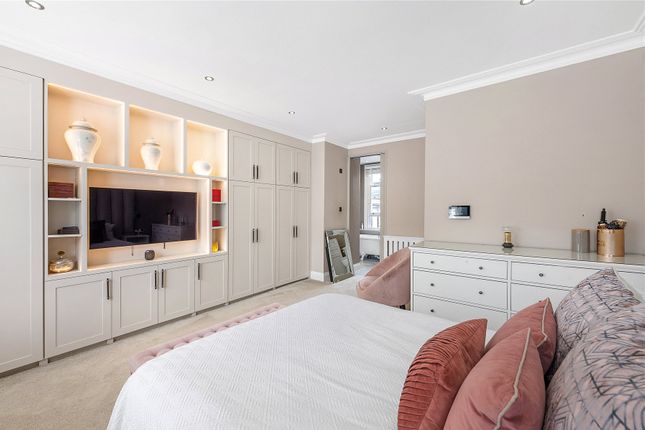 Terraced house for sale in Cristowe Road, London