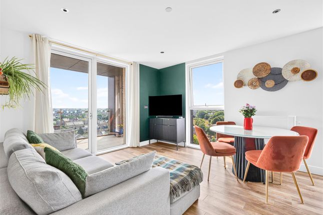 Flat 61, Riders Towers, 39, Track Street, London photo 2