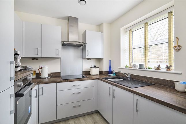 Apartment 8,, Summer Court, Ilkley photo 2