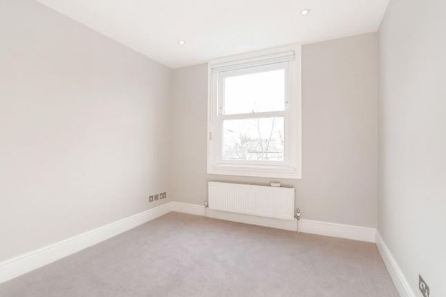 Terraced house to rent in Clifton Hill, St John's Wood, London