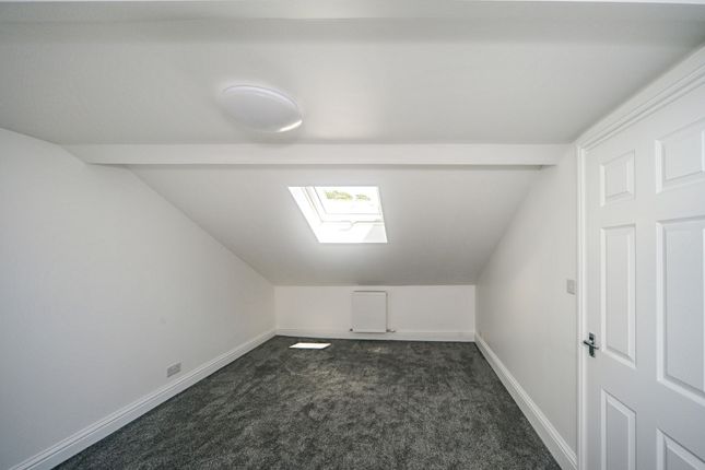 Room 4, Torquay photo 4