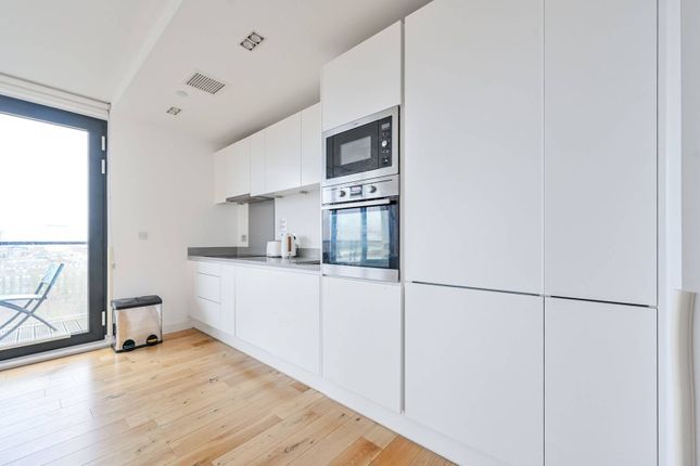 Thumbnail Flat to rent in Regalia Point, Palmers Road, Bethnal Green, London