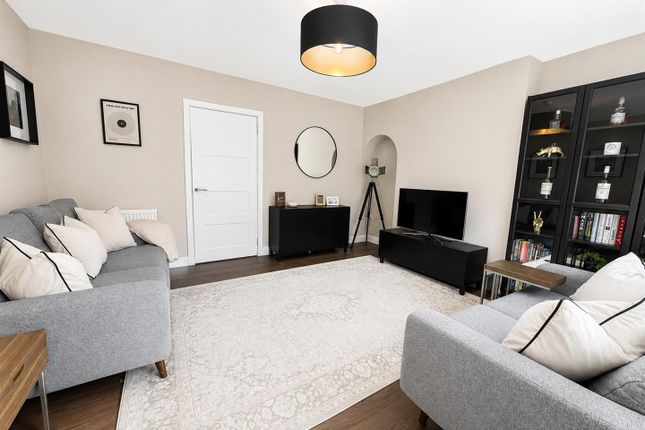 65, Bellvue Crescent, Glasgow photo 2