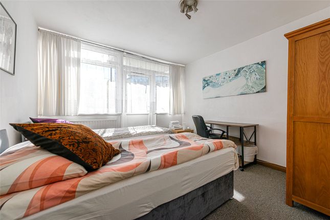 24, Buxton Court, Hackney photo 2