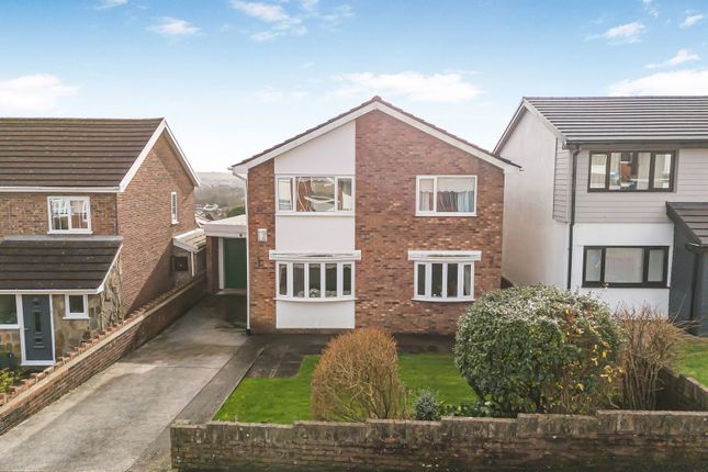 29, Hillside, Bridgend photo 2