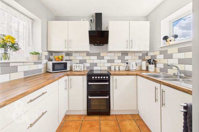 28 Glenda Road, Norwich photo 3