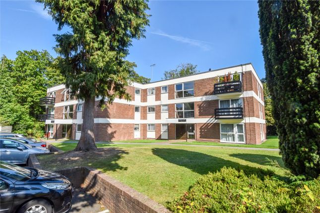 Flat for sale in James Court, Wake Green Park, Moseley, Birmingham