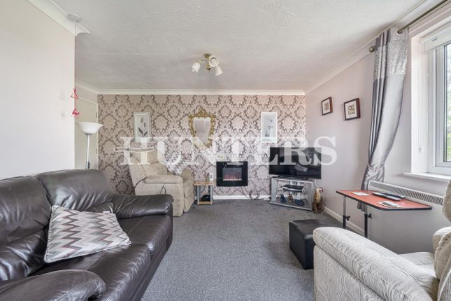 Flat for sale in Mavis Grove, Hornchurch