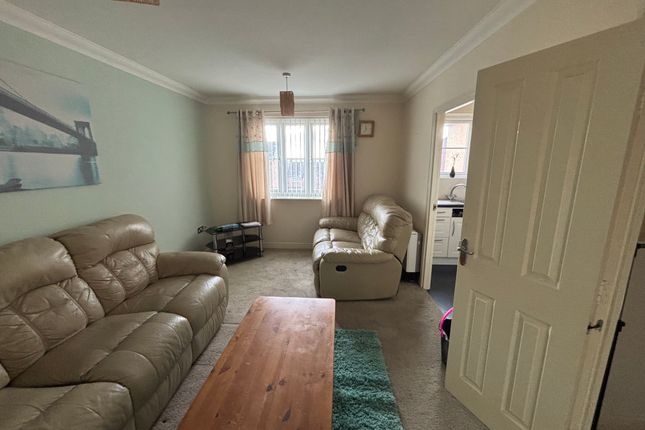 Flat 29, Gardens Close, Moorgate, Rotherham photo 3