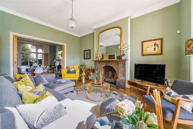 Flat for sale in Fairmile, Henley On Thames, Oxfordshire