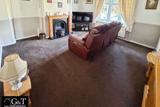 12 Springfield Avenue, Dudley photo 2