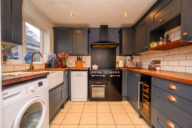 18, Burdock Way, Kettering photo 2