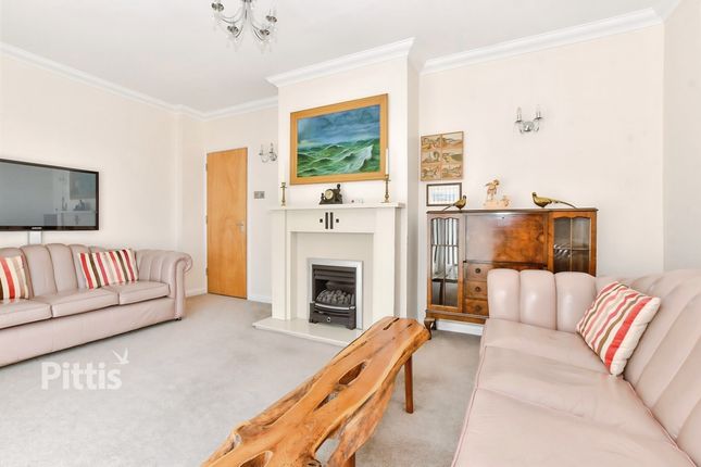 42, Shanklin Towers, Shanklin photo 4