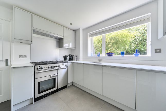 1 Oakwood Close, Oswestry photo 3