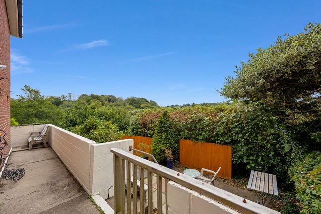 4 Tirafon Court, Pontyclun photo 2