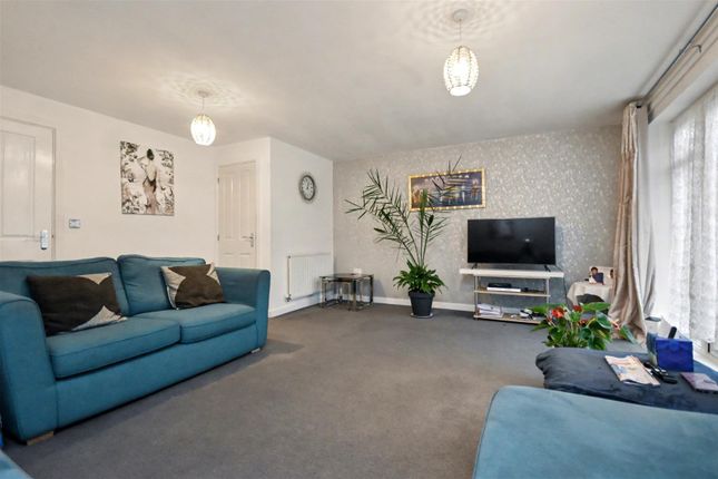 463, Lyveden Way, Corby photo 4